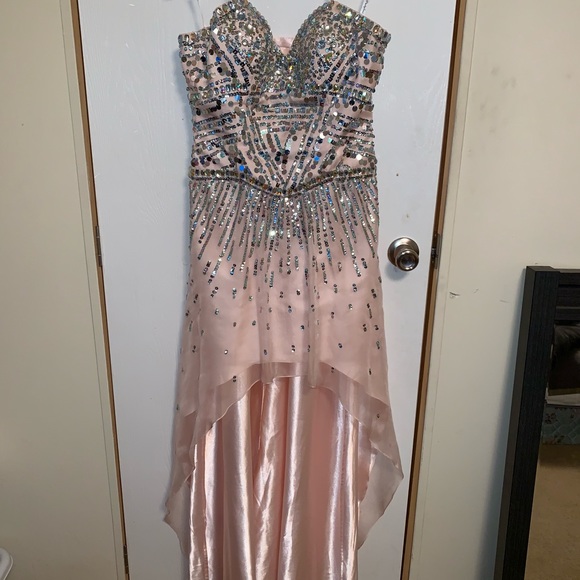 Prom dress - Picture 1 of 4